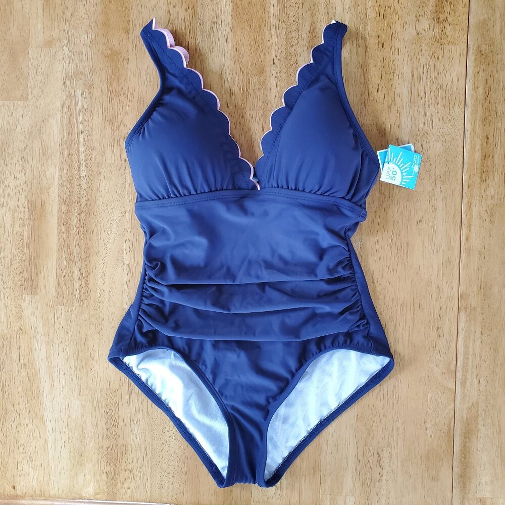 Draper James RSVP one piece swimsuit V-neck scalloped detail rouched waist sz XS